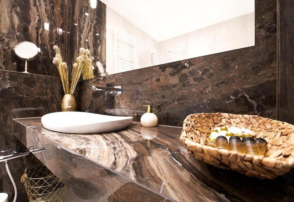 Jacuzzi Spa Prestige Krasków Dış mekan fotoğraf