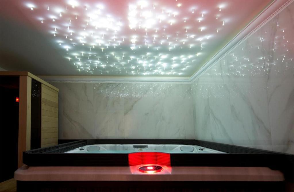 Jacuzzi Spa Prestige Krasków Dış mekan fotoğraf