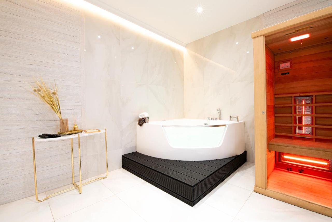 Jacuzzi Spa Prestige Krasków Dış mekan fotoğraf